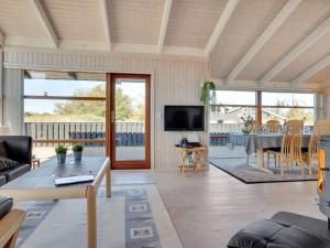 Holiday Home Riana - 375m from the sea by Interhome