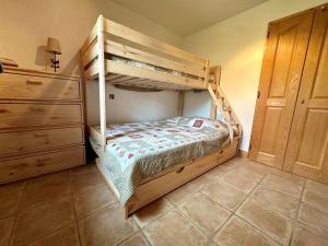 3 pièces, 6 pers, animaux admis, parking, vue sur piscine - FR-1-572-5