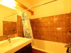 Studio rénové 4 pers, centre village, proche pistes et commerces - FR-1-572-61