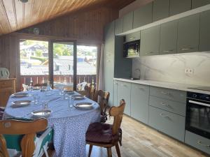 Duplex lumineux 3 pièces, 7 pers, 3 balcons, proche pistes et commerces, parking, ski bus - FR-1-572-72