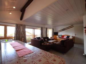 Ferme rénovée 12 pers, 450m des pistes, navette gratuite, balcon S-O, parking, WIFI - FR-1-572-23