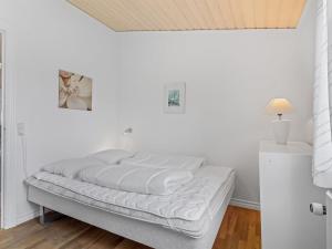 Apartment Britta - 100m from the sea by Interhome