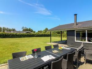 Holiday Home Susan - 600m from the sea by Interhome