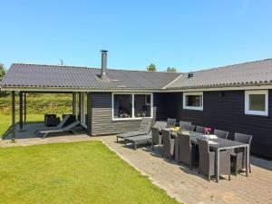 Holiday Home Susan - 600m from the sea by Interhome
