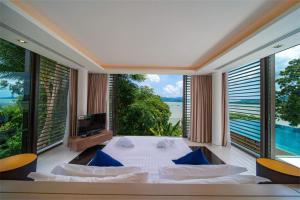 Villa Elegance Luxury Ocean View Pool Villa with Breakfas & Daily Maid Service