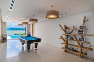 Villa Elegance Luxury Ocean View Pool Villa with Breakfas & Daily Maid Service