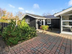 Holiday Home Antonella - 850m from the sea by Interhome