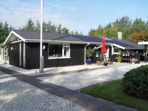 Holiday Home Antonella - 850m from the sea by Interhome