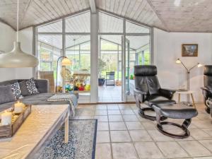 Holiday Home Antonella - 850m from the sea by Interhome