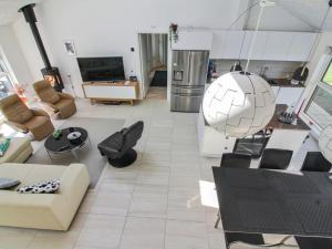 Holiday Home Eveline - 1-5km from the sea by Interhome