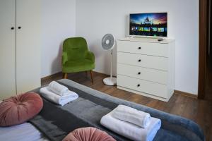 The Bridge of Lies Apartment