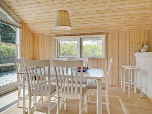 Holiday Home Ømod - 300m from the sea by Interhome