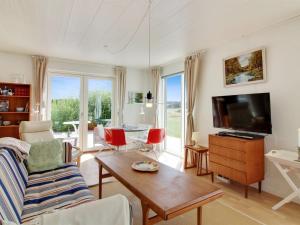 Holiday Home Annina - 500m from the sea by Interhome