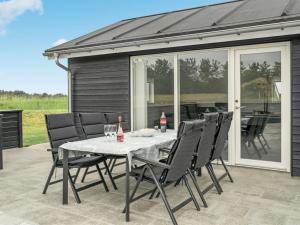 Holiday Home Fegge - 1-5km from the sea by Interhome