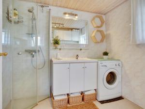 Holiday Home Ecaterina - 100m from the sea by Interhome