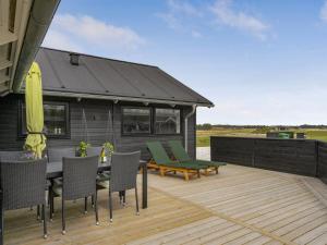 Holiday Home Ina - 1-2km from the sea by Interhome