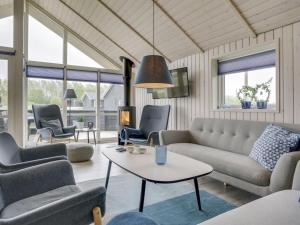 Holiday Home Ina - 1-2km from the sea by Interhome