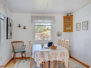 Holiday Home Ingebritt - 1-5km from the sea by Interhome