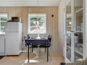 Holiday Home Amie - 800m from the sea by Interhome