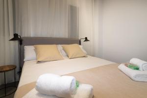 Spacious New and Renovated Apartment in Plaza España with Stunning Terrace-Garden and Exquisite Decoration