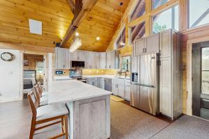 Blue Ridge Retreat on Wolf Creek