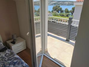 Grey Gold apartment 80m from the beach