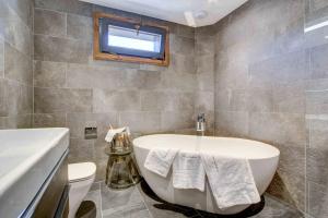 FERME COLLINE splendide 5 chambres au centre de Morzine 10 à 12 personnes