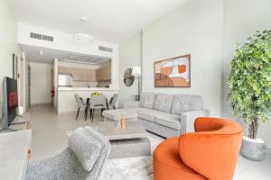 VayK - Prestigious 1BR Apartment in Dubai Hills Estate