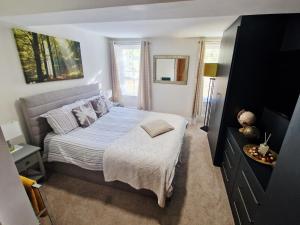 Whitchurch Clock Tower Apartment