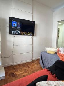 2 Quartos a 300 Metros da Praia Posto 4 LM129-105