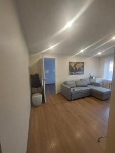 Väike 2-toaline korter