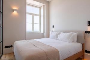 Seaside Oasis by LovelyStay