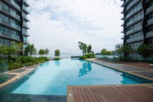 Seaview Vacation Home, 2mins Queensbay - 4-star hotels in Bayan Lepas