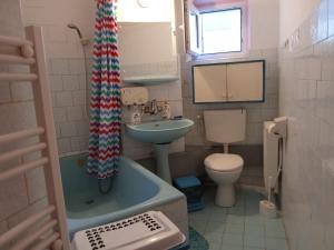Budget 2BR Apartment near Beach & City Center
