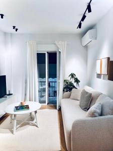 Elegant Acropolis Hideaway , Chic Koukaki Living,4 Persons, neartouristic zones