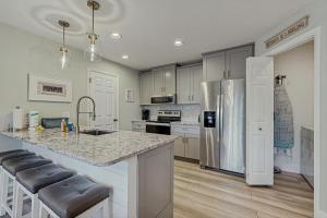 Sea Colony - 53018 Lakeshore Dr