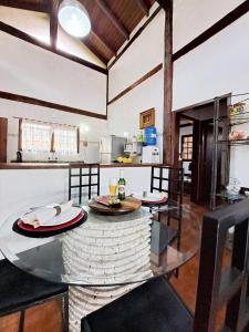 Casa cPiscina e lazer em Maresias