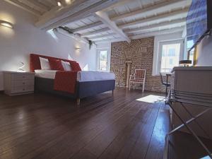 The column of Campo de Fiori