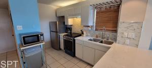 Beach Access Condo with Pool, Hot Tub Area & BBQ - Gulfview I - unit 213