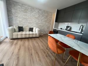 Lake - Golden Triangle