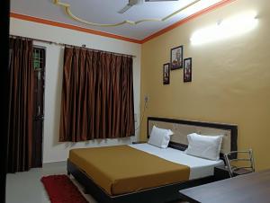 Varuna Palace Varanasi - Near Ghats and Mandir #Parking #Fully Air-Conditioned #Wi-Fi
