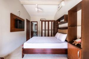 Casa dentro cond. Tenório à 50mts pé areia, térrea, ar cond split, área gourmet, cervejeira