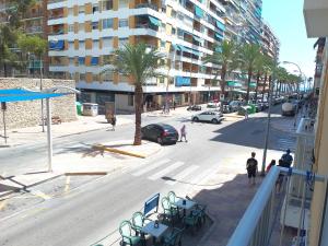 Pasaje Alzira 4B, 1-3