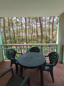 Ravissant Appartement 32m2 dans les pins, domaine du GOLF, entre lac et océan, piste cyclable, parking gratuit