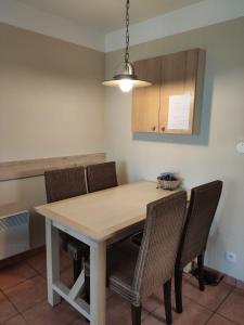 Ravissant Appartement 32m2 dans les pins, domaine du GOLF, entre lac et océan, piste cyclable, parking gratuit