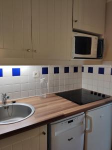 Ravissant Appartement 32m2 dans les pins, domaine du GOLF, entre lac et océan, piste cyclable, parking gratuit