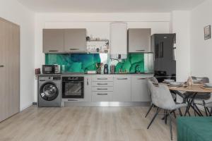 Music Hall Apartment