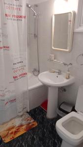 Near Makenzie Beach 51