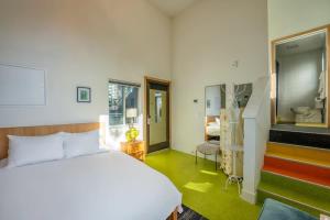 Hotel Narcissus - Room 5