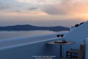 Cocoon Suites Santorini Greece